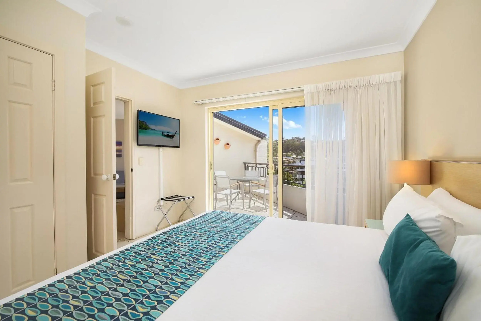 Terrigal Sails Serviced Apartments