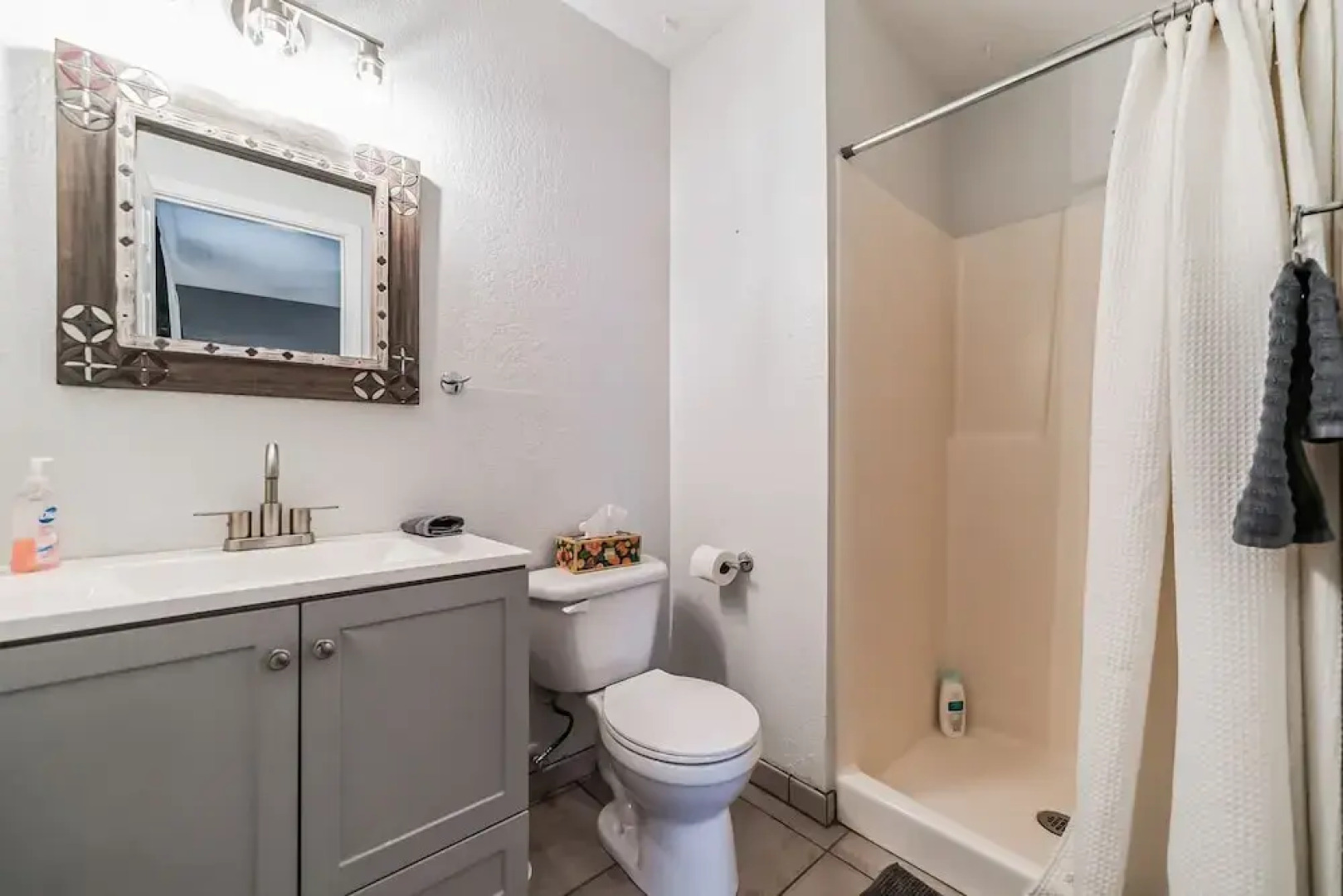 Lakeside Retreat With Private Boat Ramp 3 Bedroom Home by RedAwning