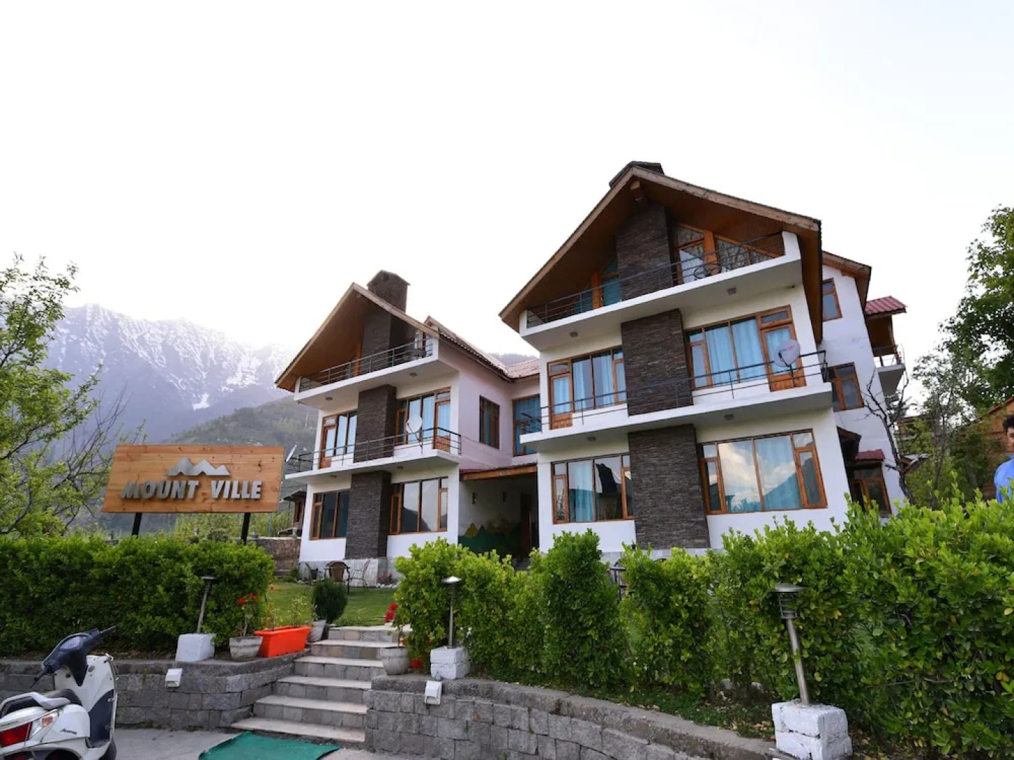 Mount Ville Cottages & Resorts