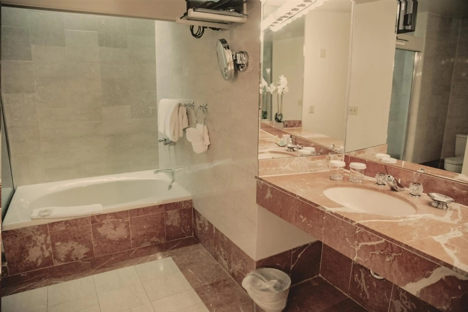 Haywood Park Hotel, an Ascend Collection Hotel