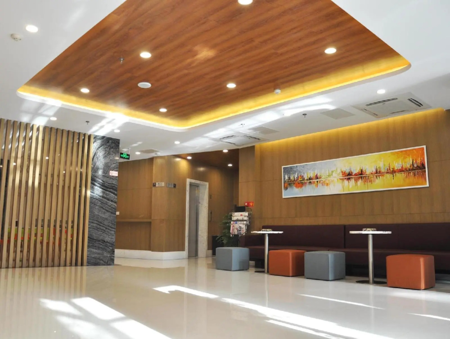 ibis Jinan Jingwu RD