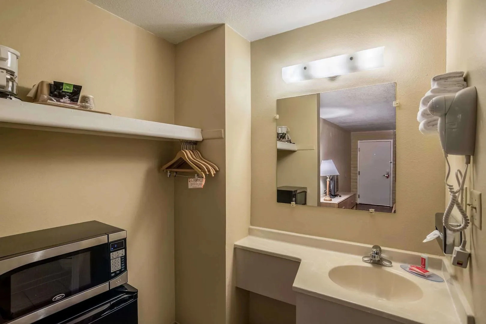 Econo Lodge I-40 exit 286 Holbrook