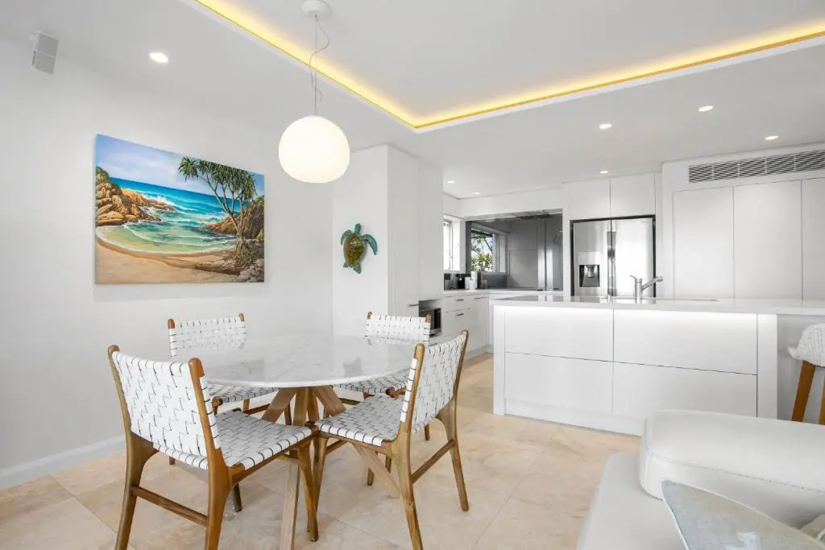 Beachfront Luxury, Hastings Street