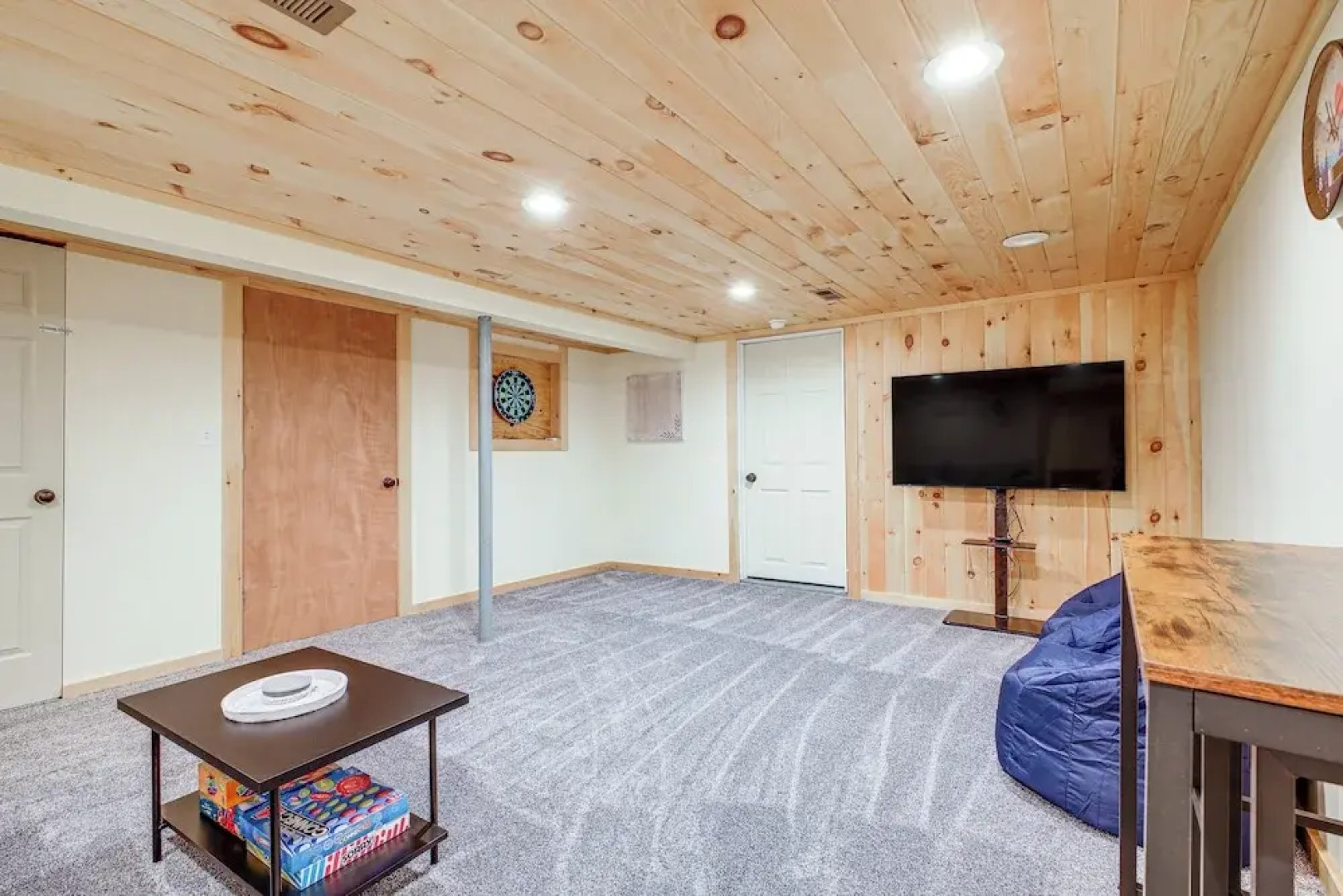 Family-friendly Home w/ Hot Tub, Near Lake George!