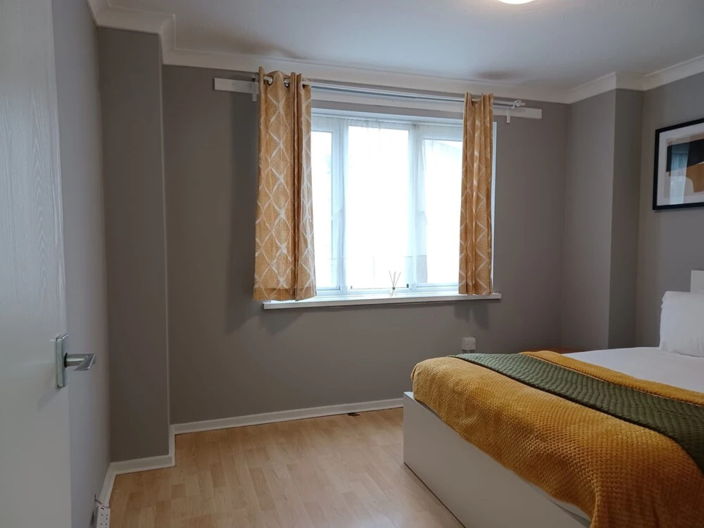 MALTING-GREEN DOOR-One Bedroom Apartment