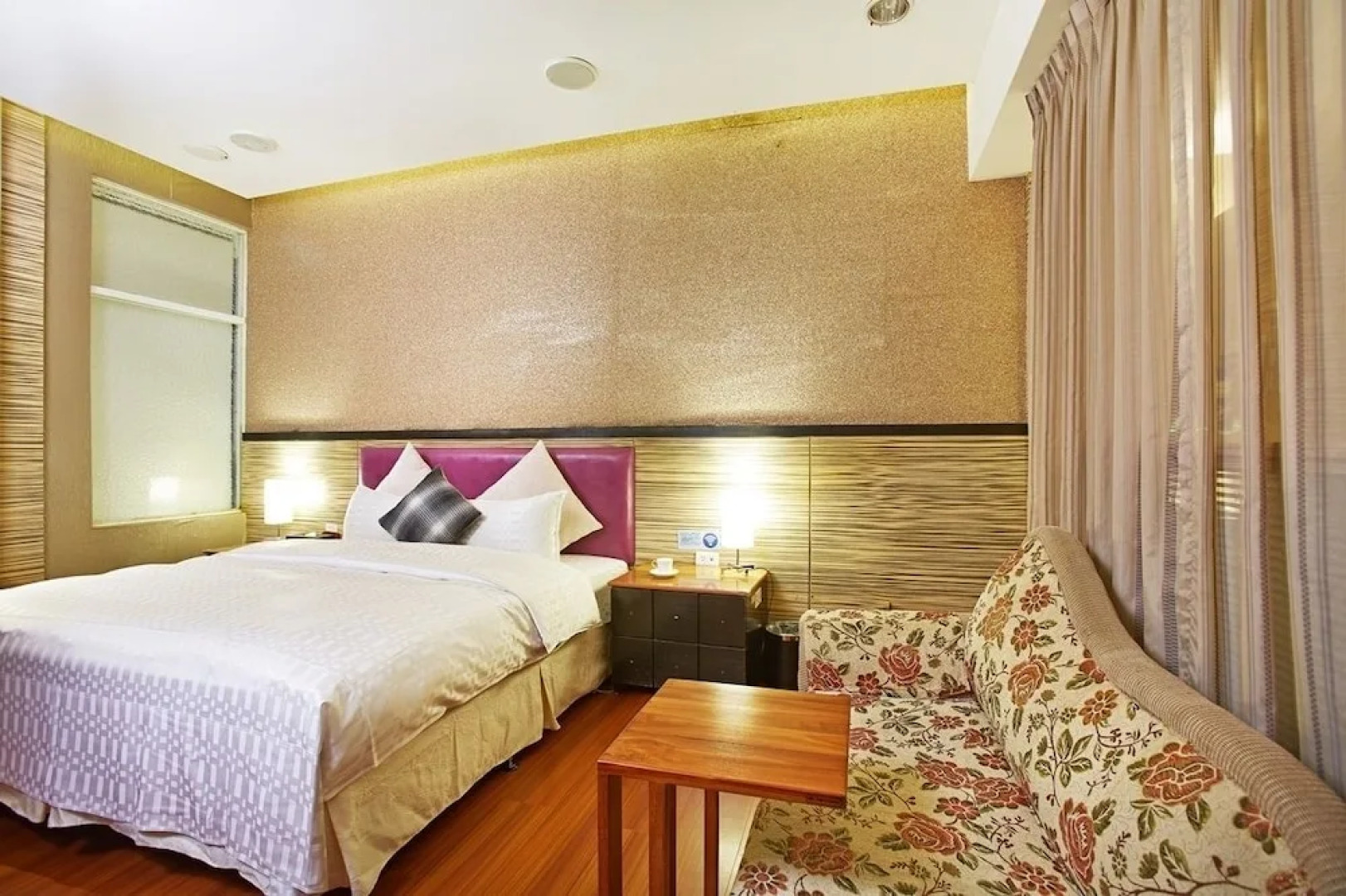 Prague Spring Boutique Motel