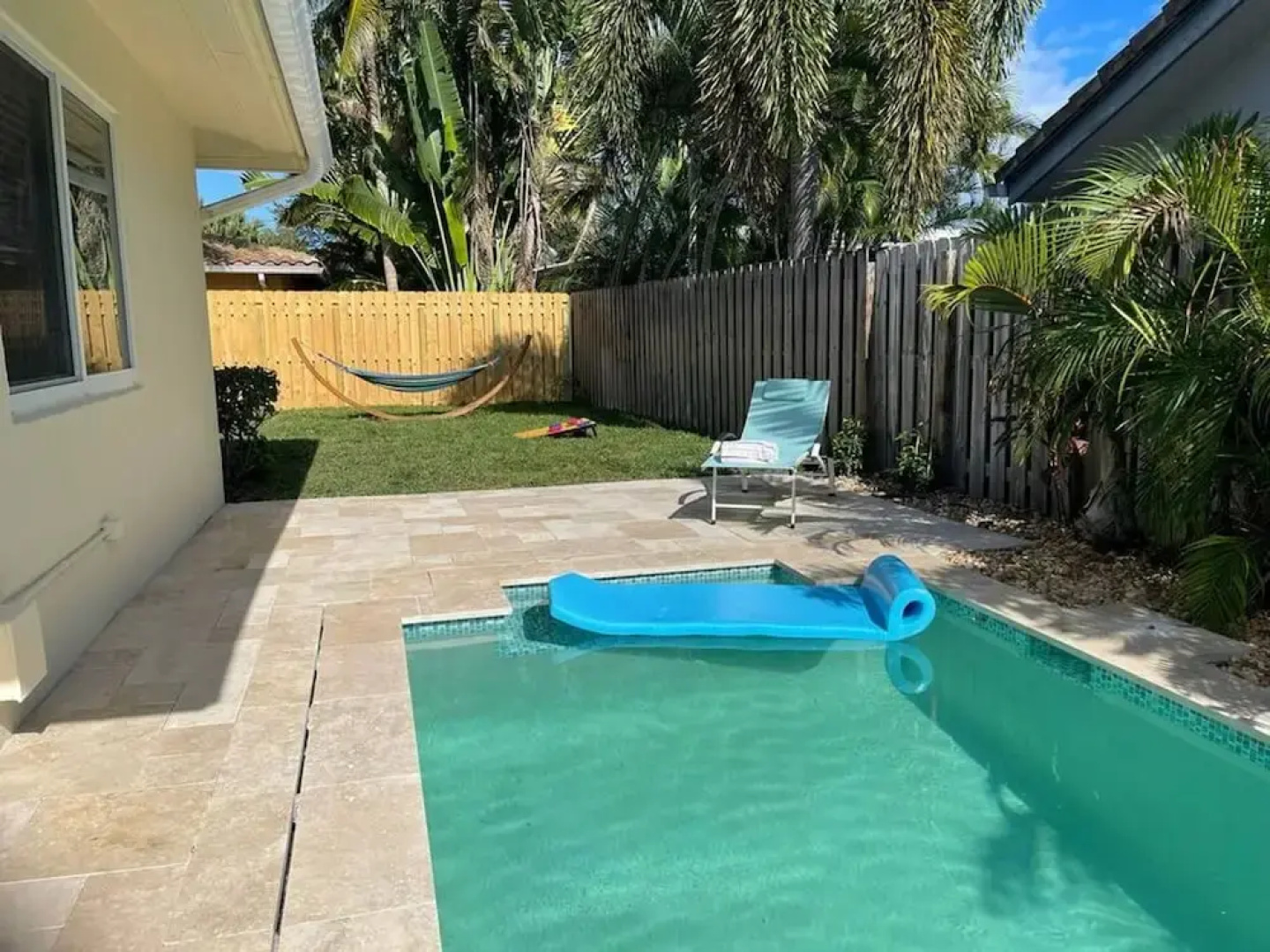 Walking Distance to the Beach 3Br House With Pool