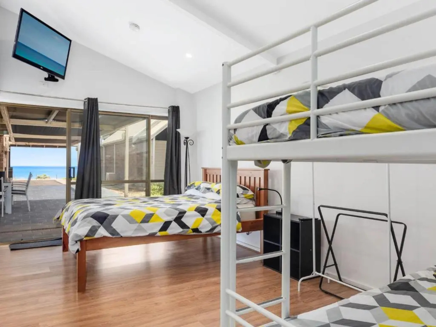 Gold Coast Views - 10 Gold Coast Drive