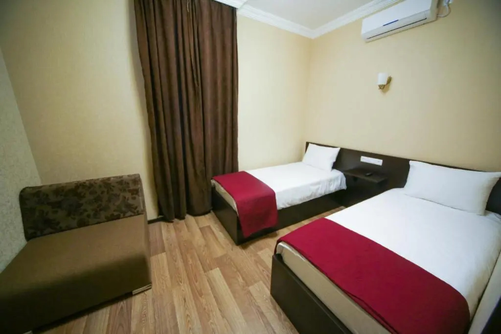 Guesthouse Four Seasons