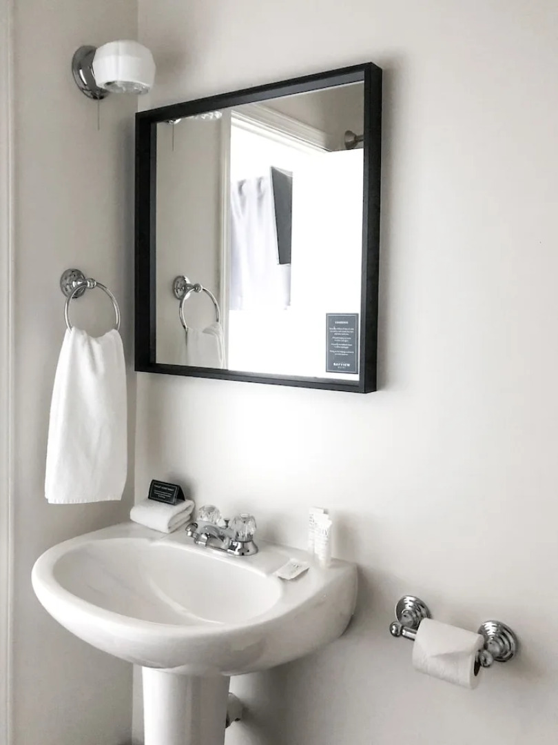 The Bayview Motel - Fort Frances, ON - Lakeside Motel