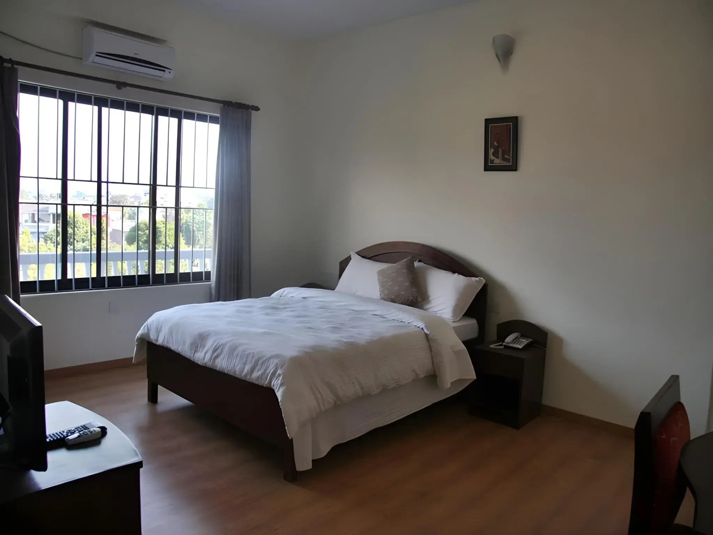 Hotel Crown Himalayas