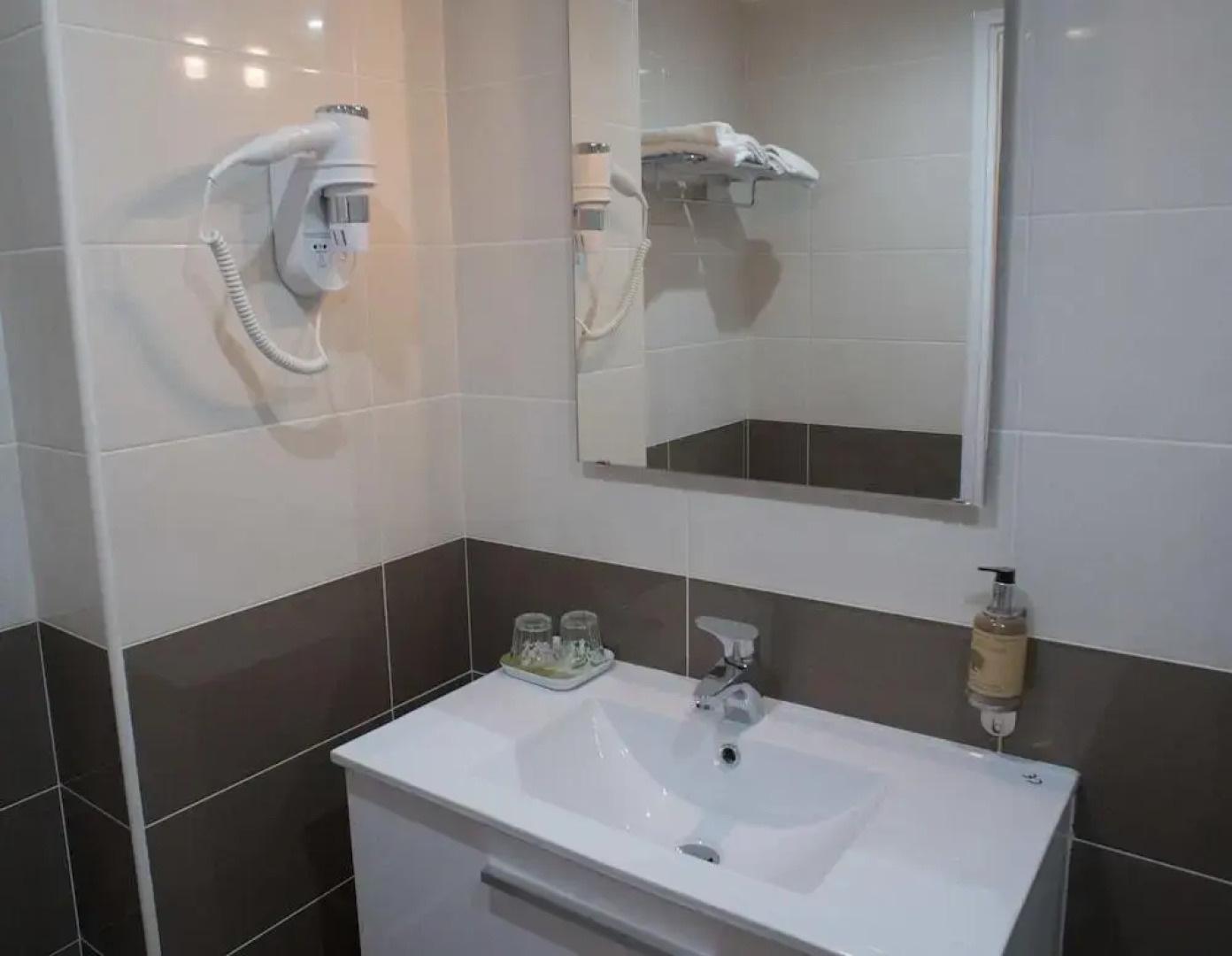 Hotel Milton (ex Gis Hotel)