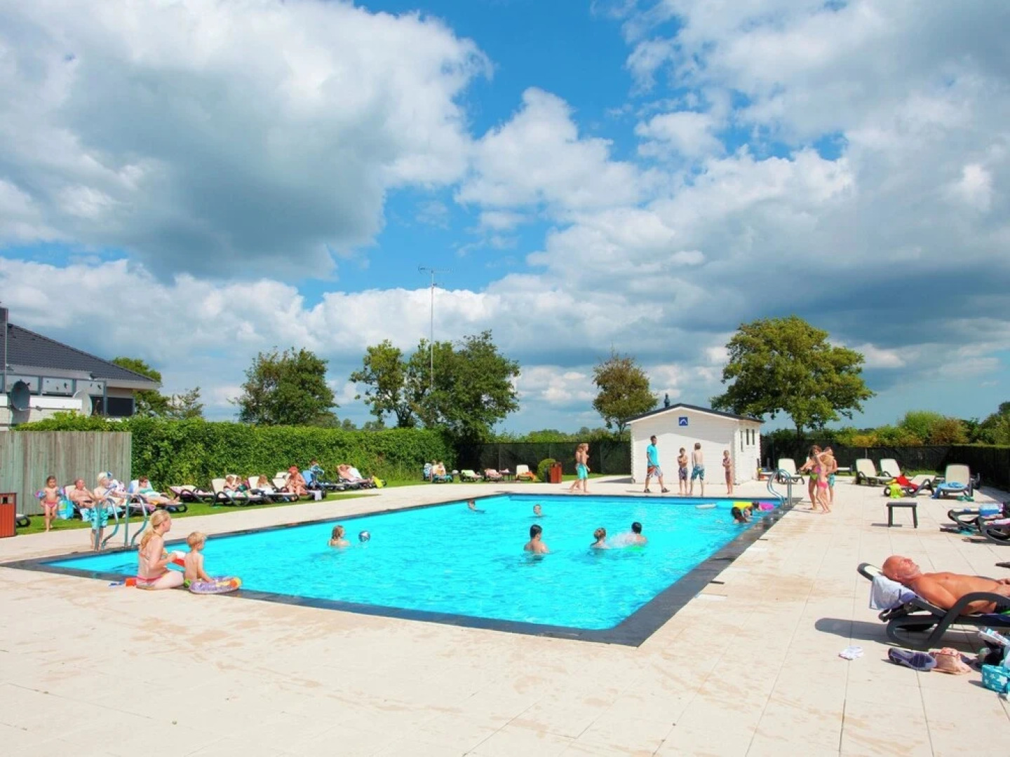 Comfortable Chalet sea at 3.5 km, in Egmond