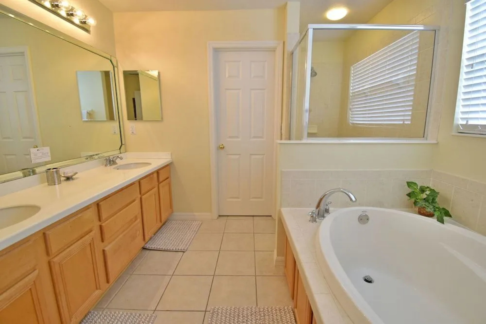 414HC Orange Grove View 5 Br villa by RedAwning