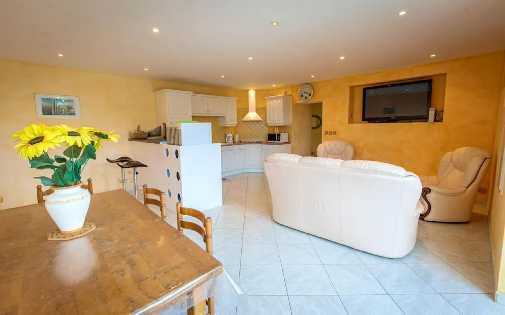 House With 2 Bedrooms in Mouterre-silly, With Shared Pool, Enclosed Garden and Wifi - 180 km From the Beach