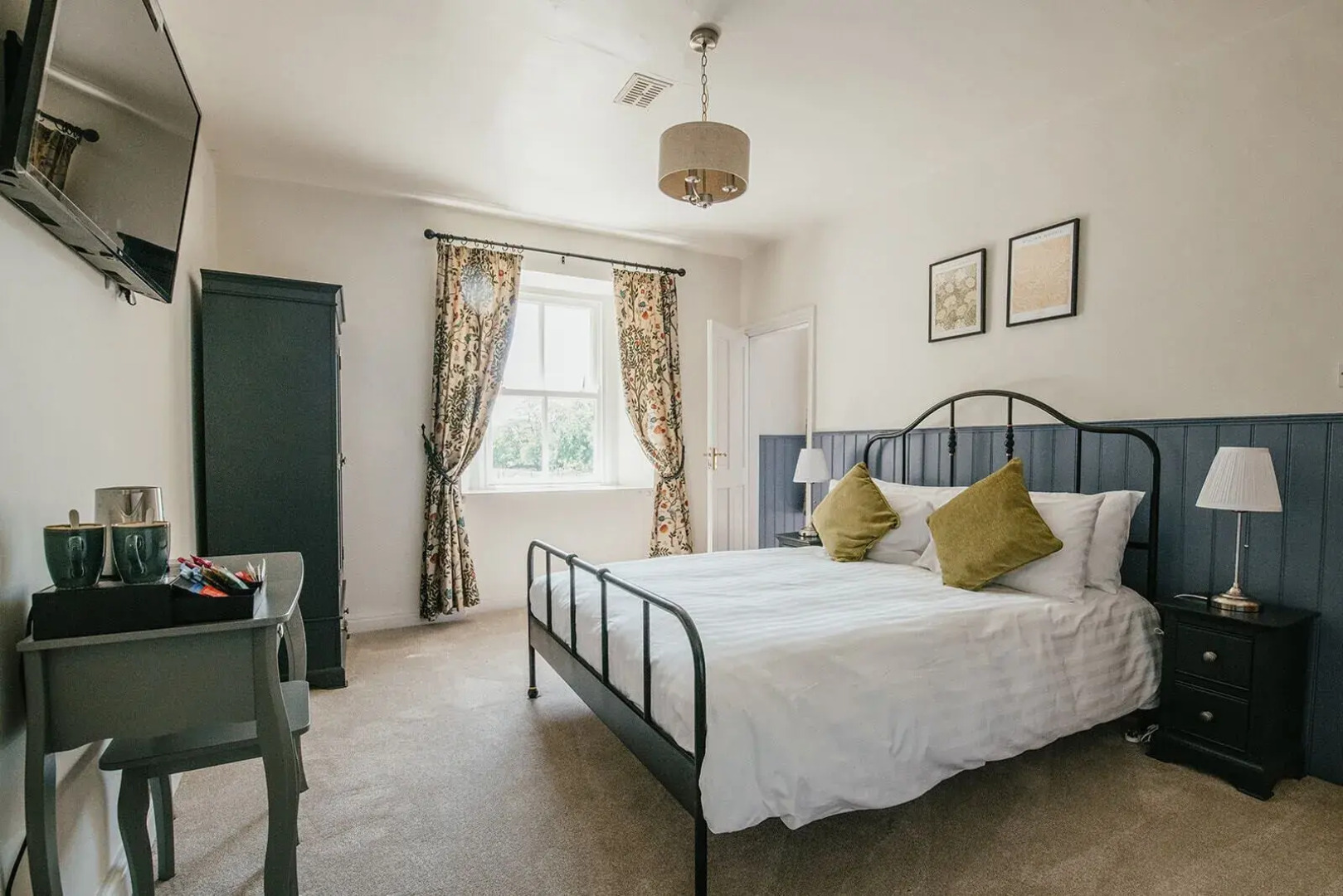 Miresfield Farm Bed & Breakfast