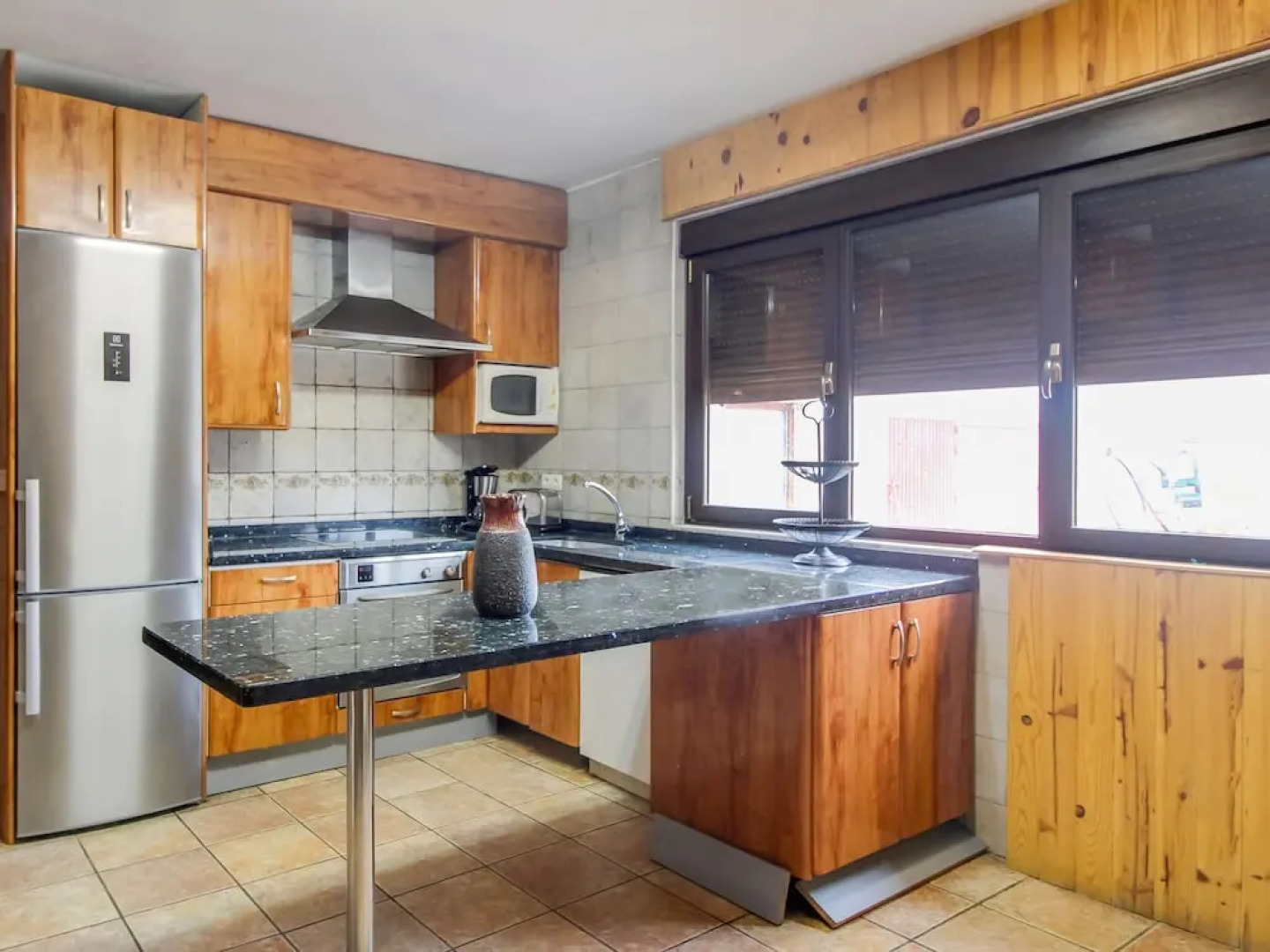 Lavish Villa in Villamuriel de Cerrato with Swimming Pool