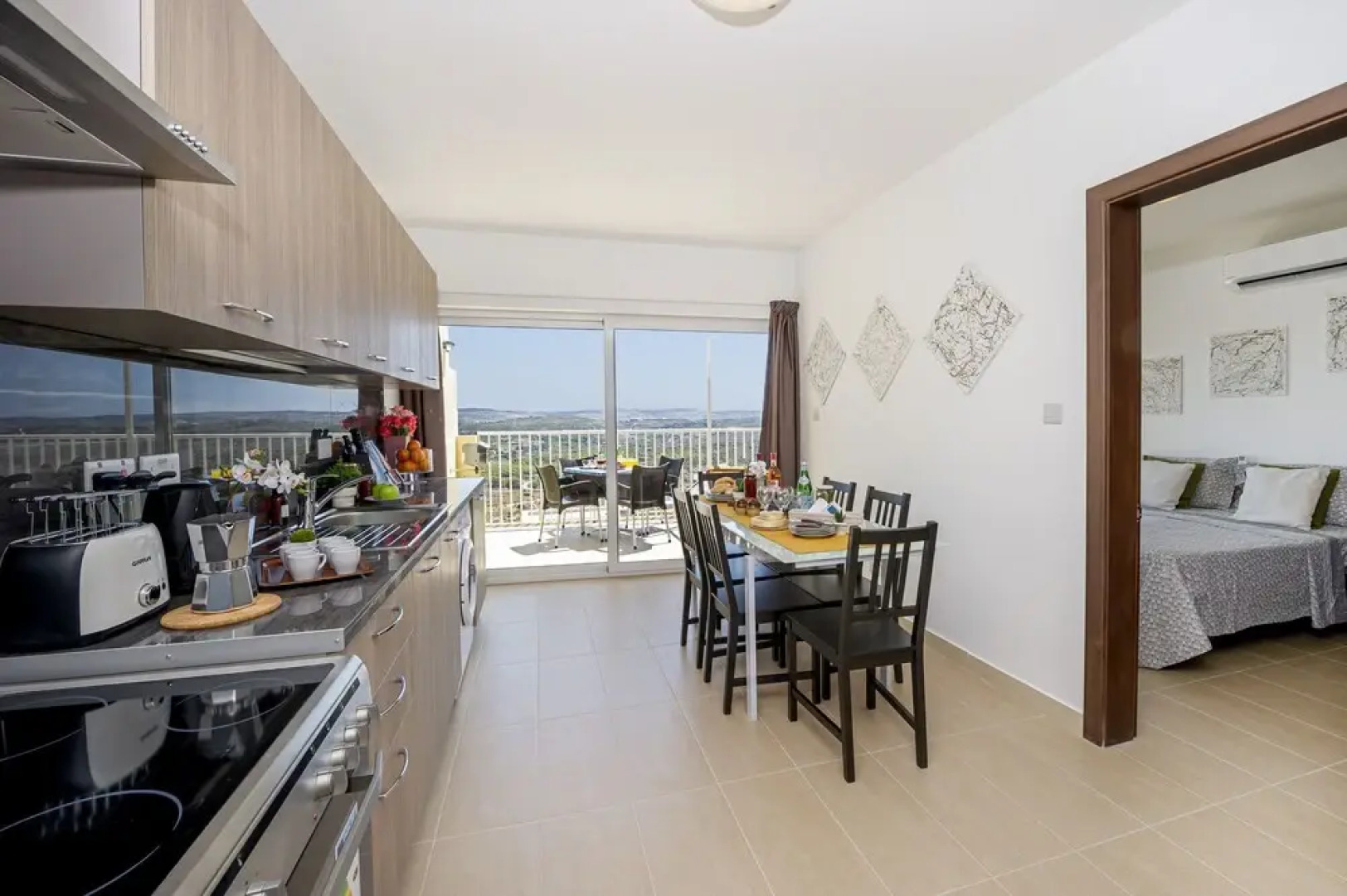 Summer Breeze with Panoramic terrace by Getaways Malta
