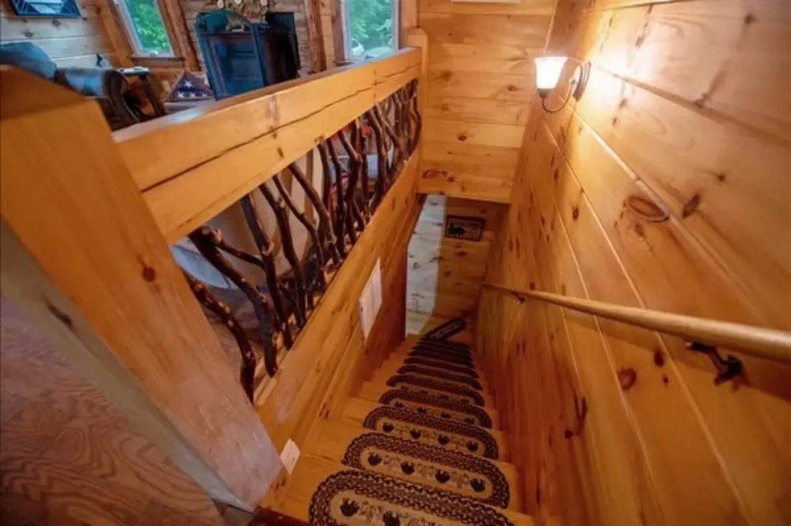 Ricks Retreat Charming Log Cabin Firepit Ping Pong hot tub Close to Blue Ridge