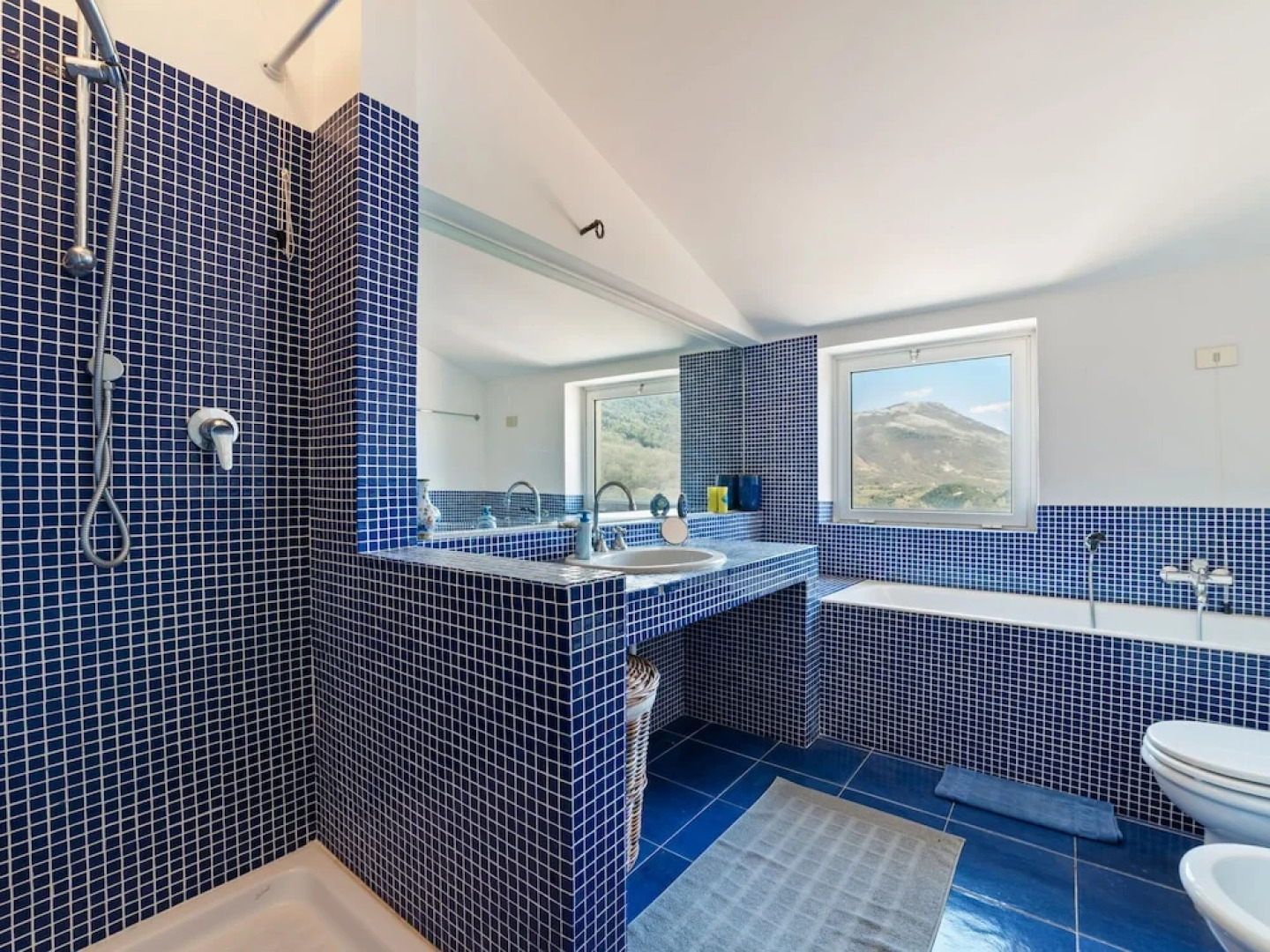 Vintage Holiday Home in Caselle in Pittari Near the Forest