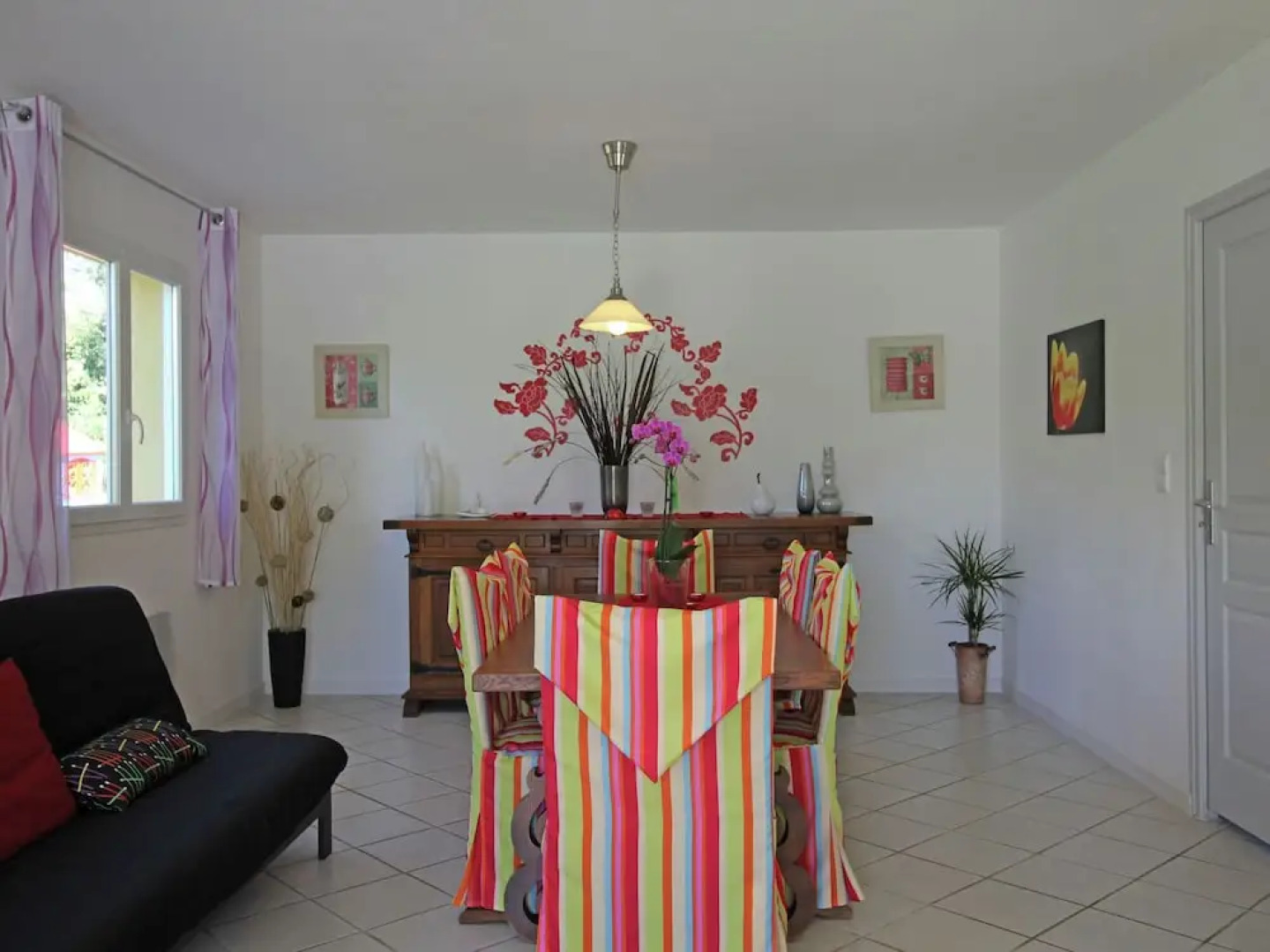 Detached Villa With Private Pool and Beautiful Garden, 25km From sea and Beach