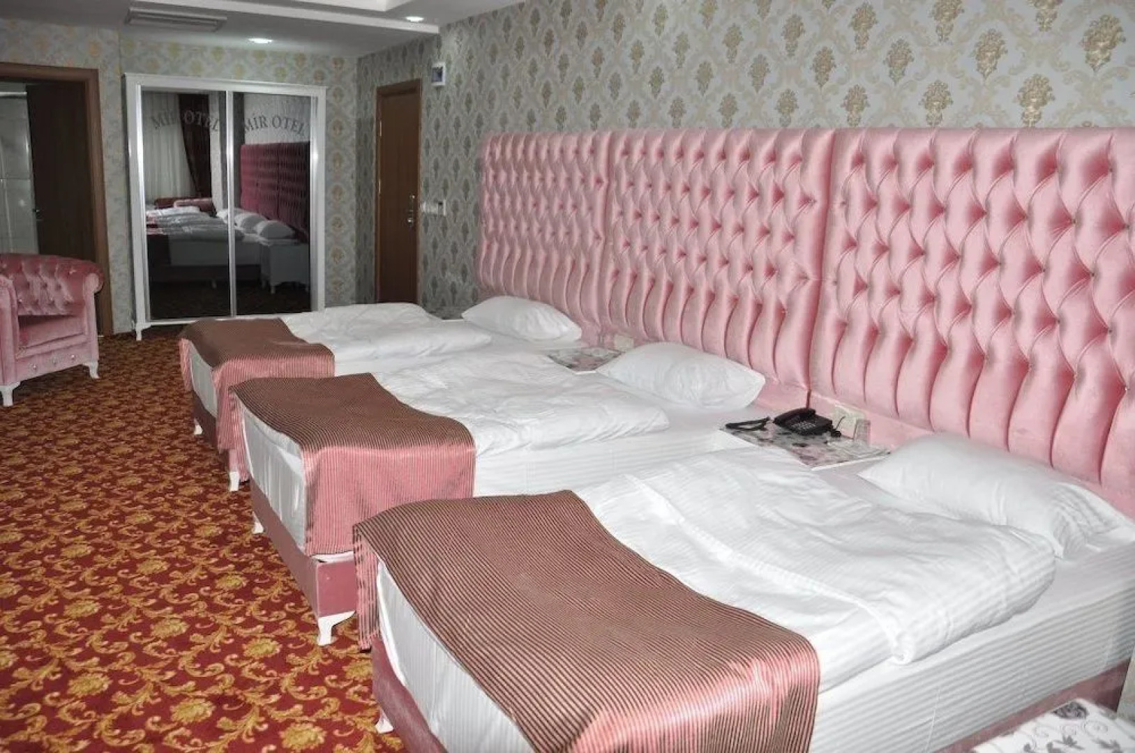 Mus Mir Hotel Saray