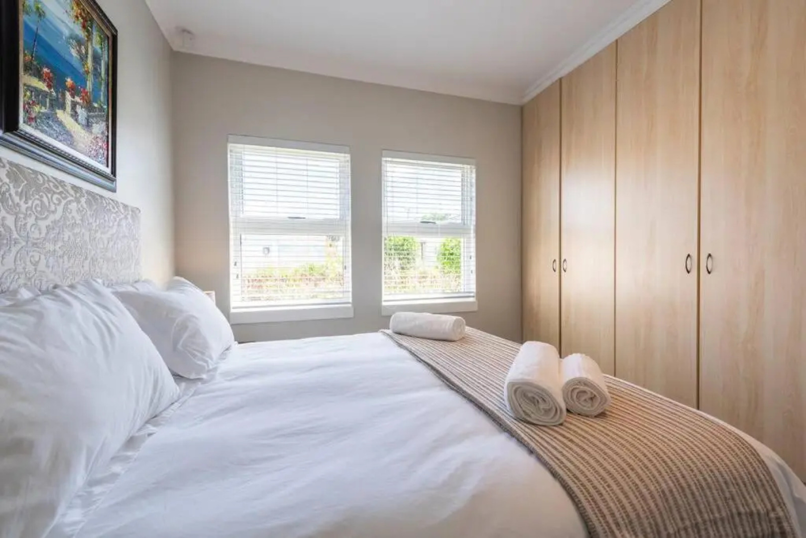 Sedgefield - Quick WALK to Beach. REDUCED Winter Rates - Sleeps 6 Guests