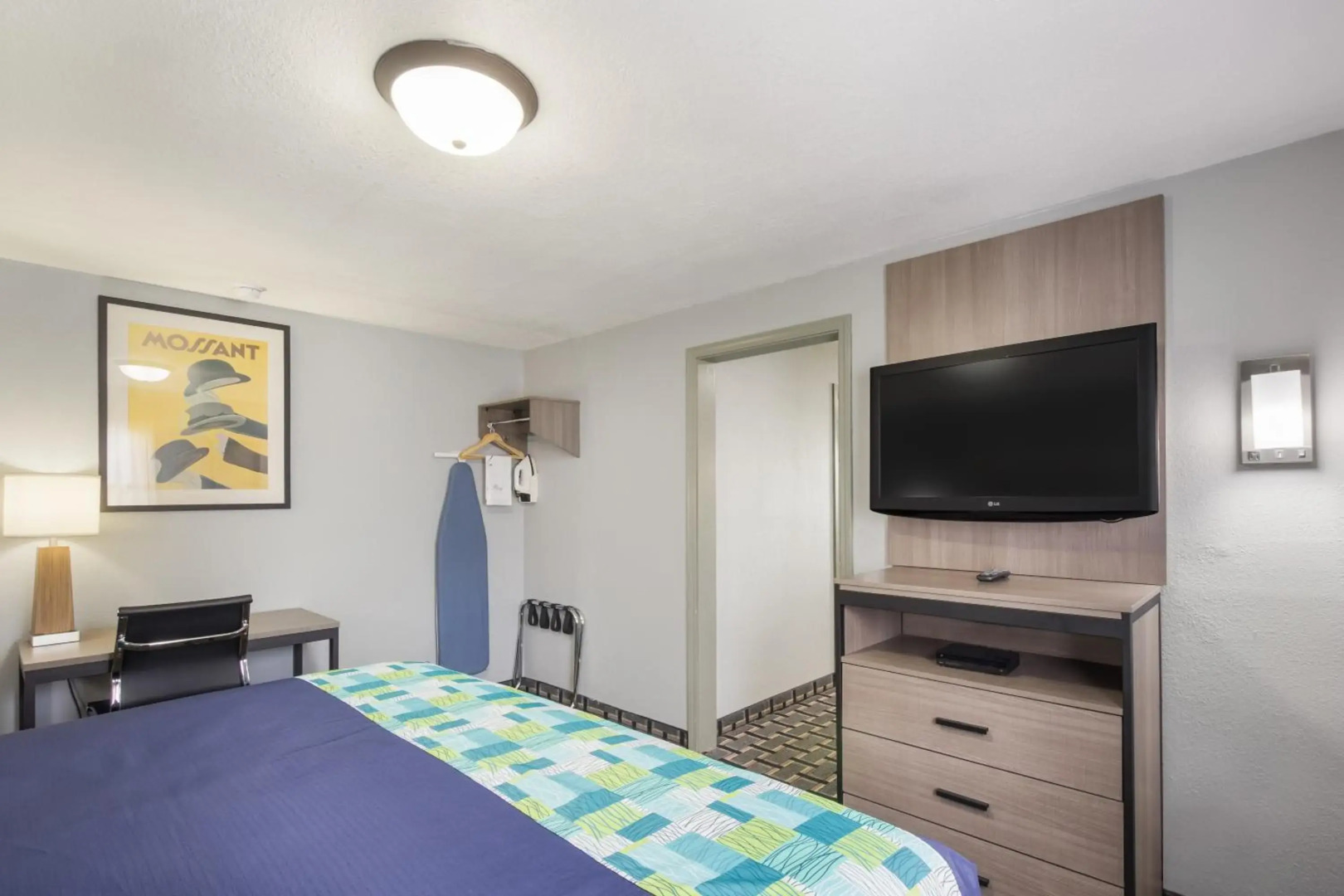 Knights Inn and Suites Salem