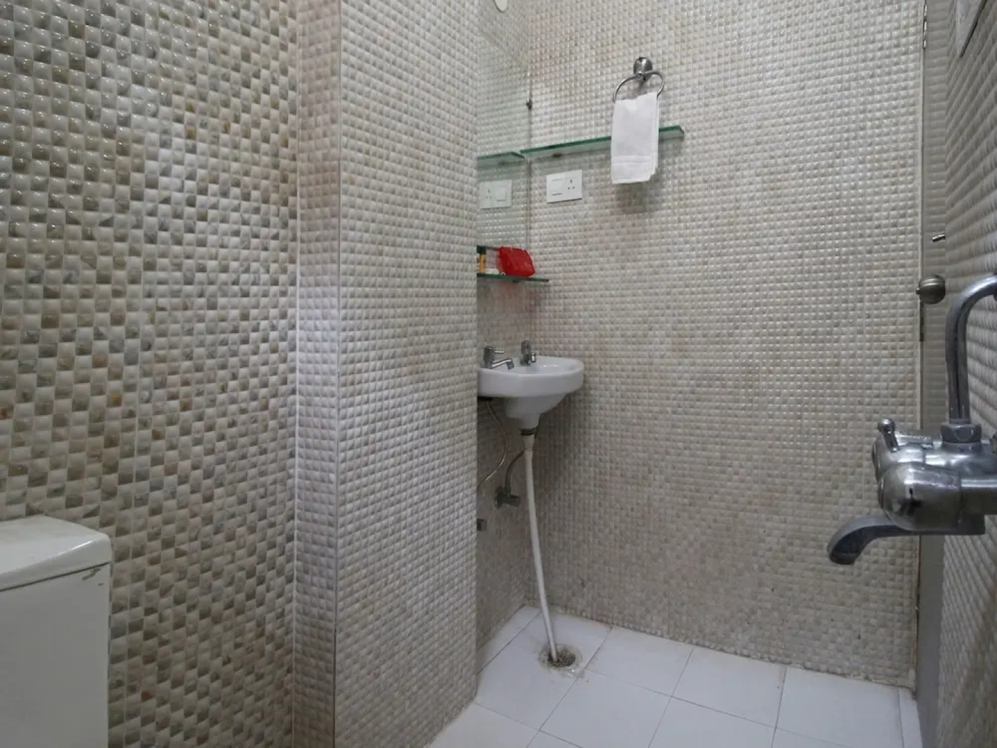 OYO 4398 Hotel Rajat Grand