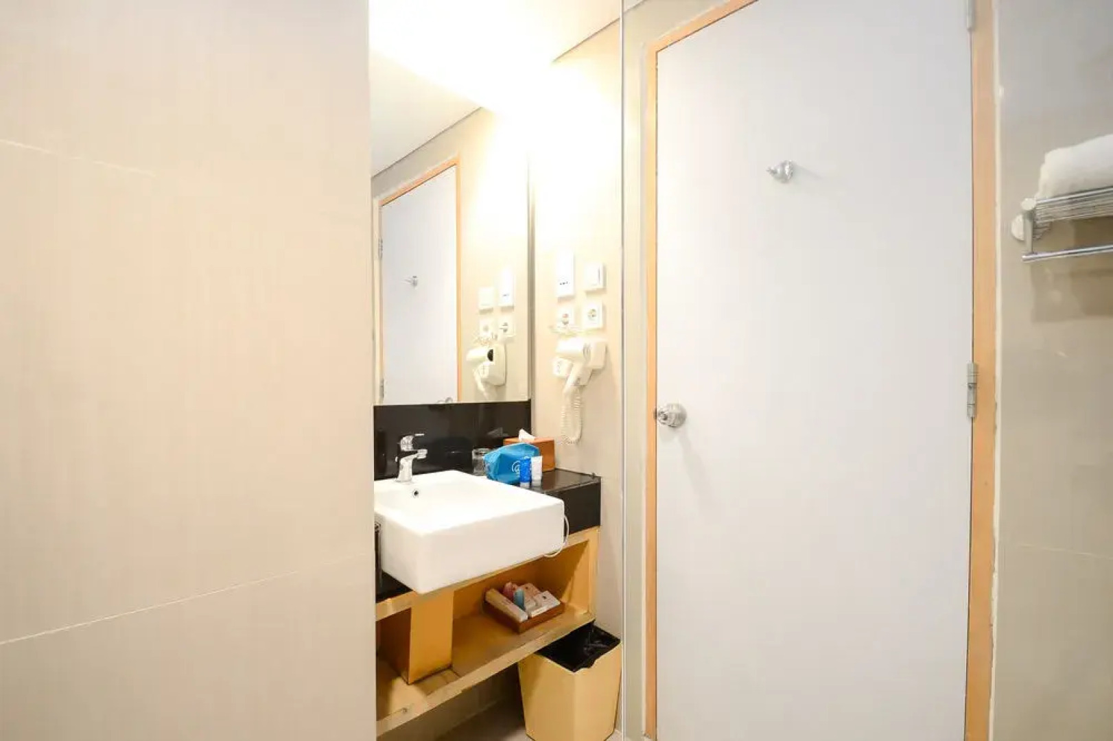 Airy Premier Semarang Selatan MT Haryono 972