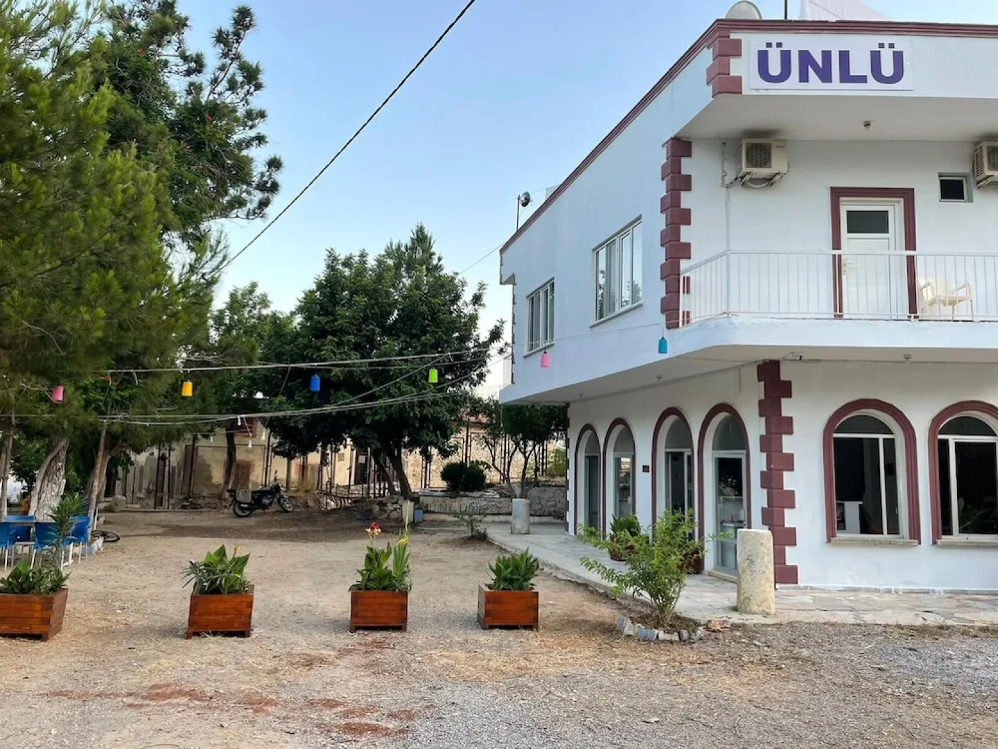 Ünlü Konaklama Kafe