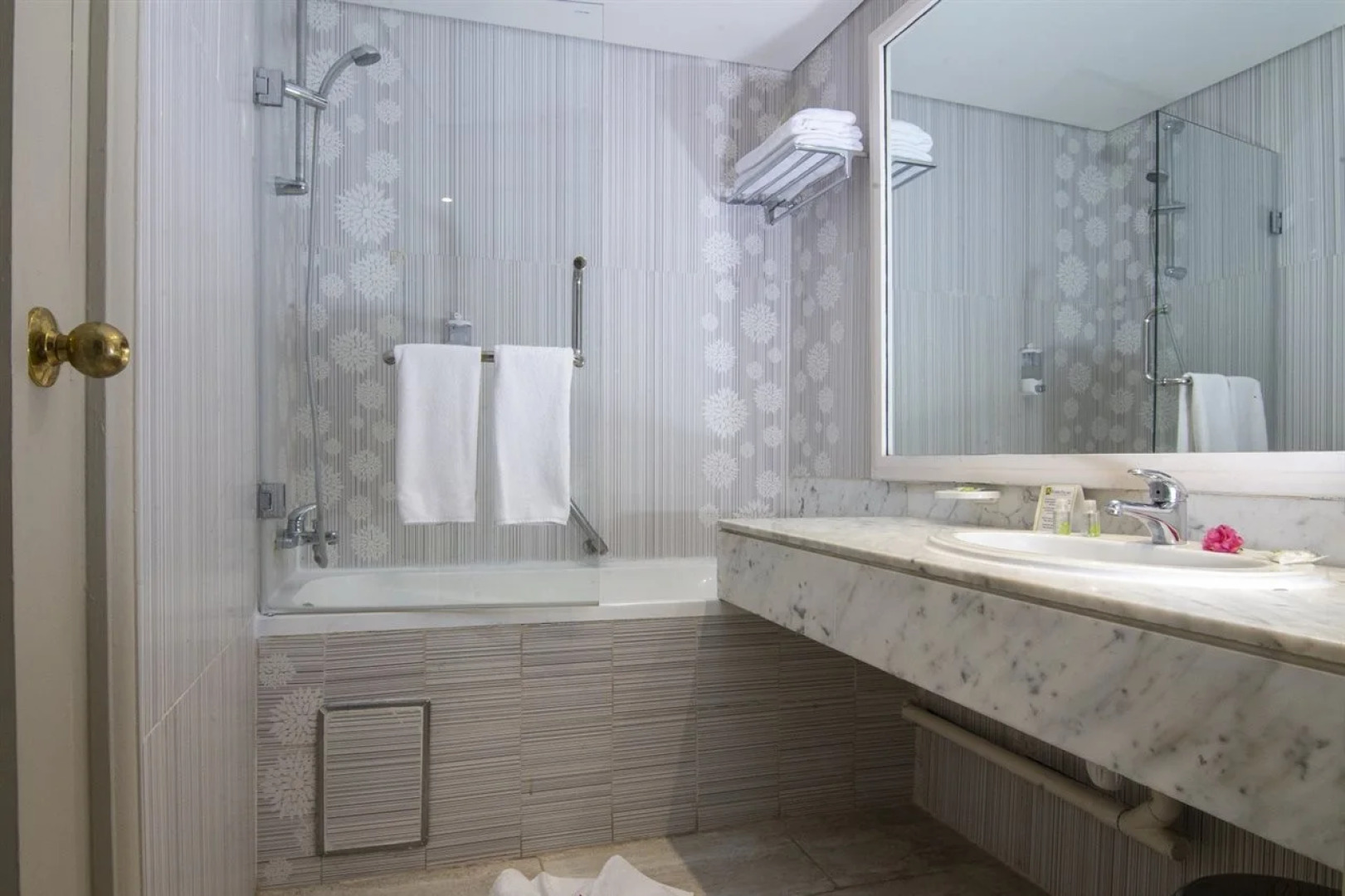 Курортный отель Riadh Palms Resort & Spa