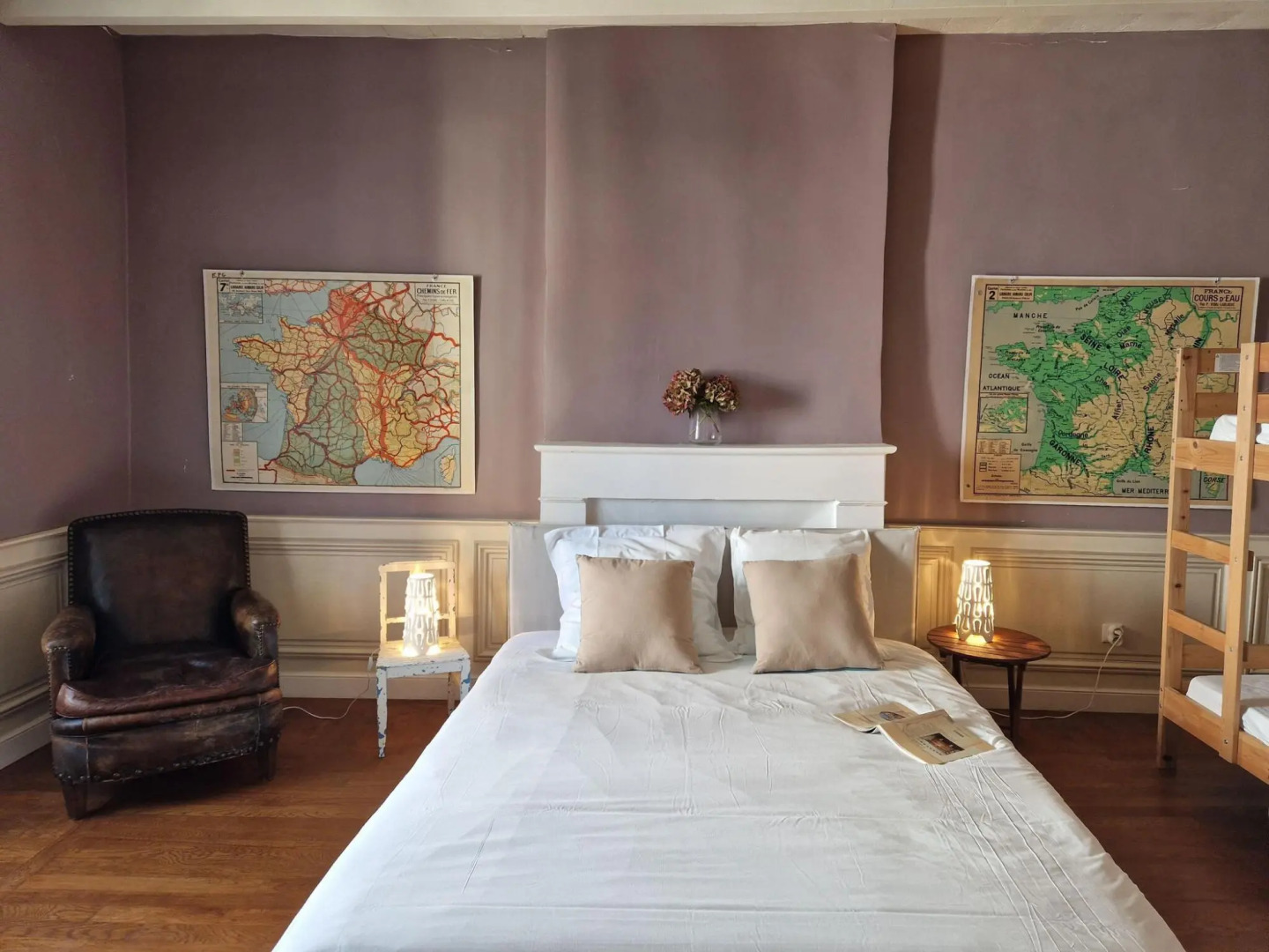 Very pretty Breton house in the heart of Locquirec, 100 m from the beach