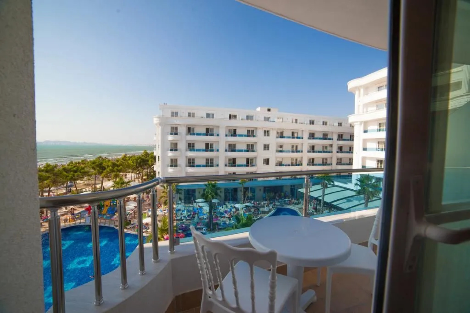 Grand Blue FAFA Resort & Spa