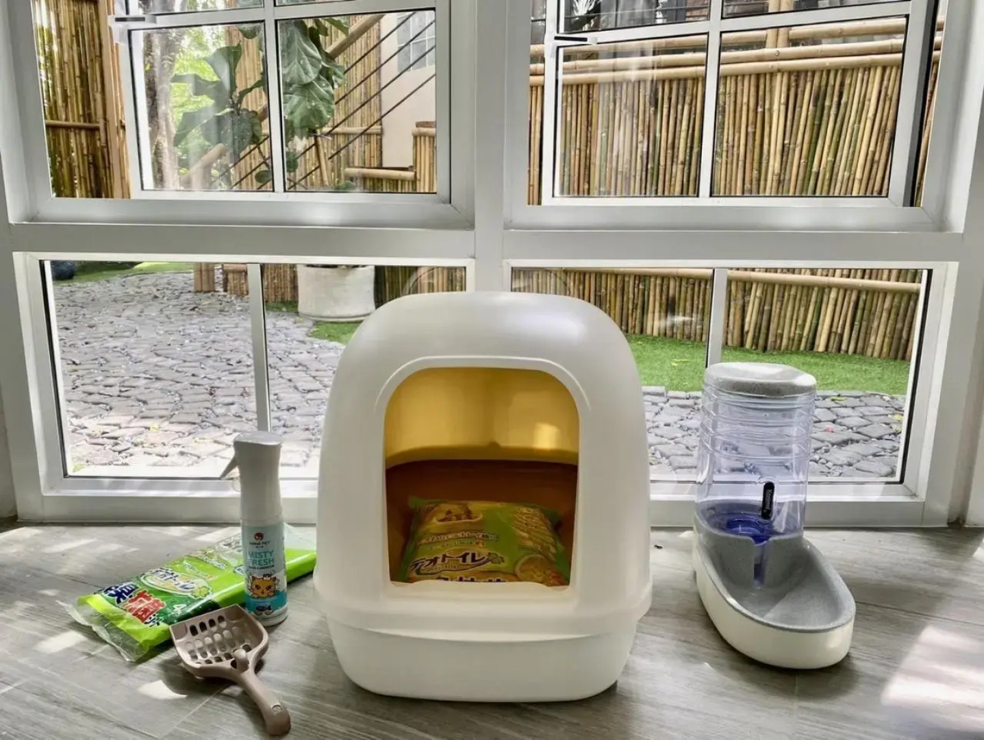 The Country Lake View Hotel