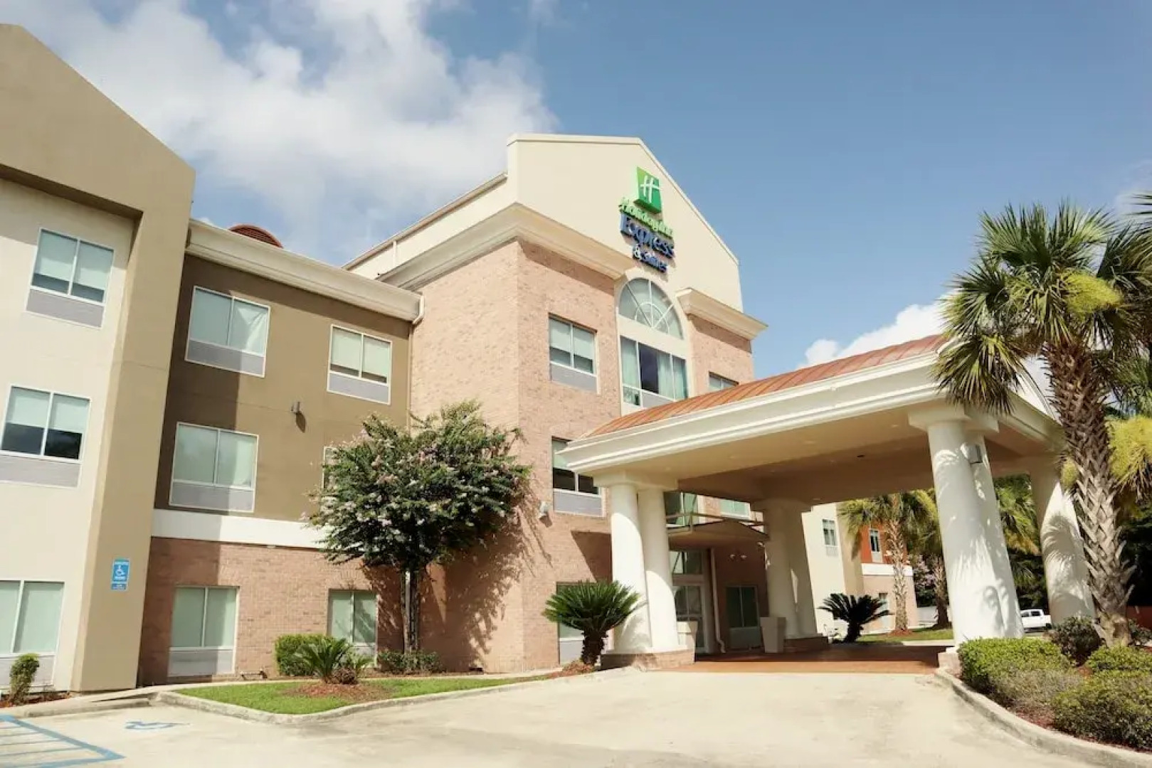 Holiday Inn Express Hotel & Suites Baton Rouge North