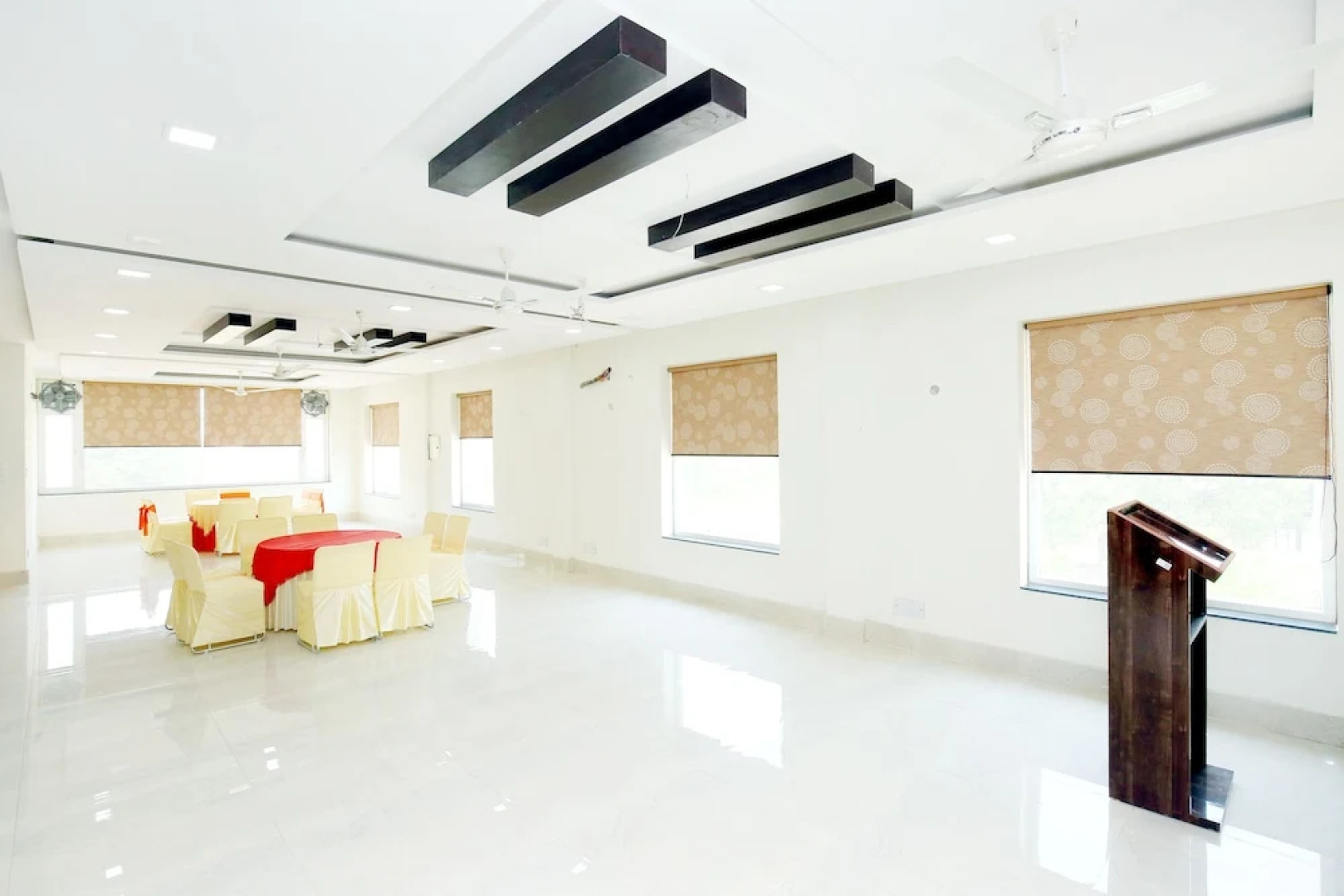 Oyo 40417 Hotel Grand Taj