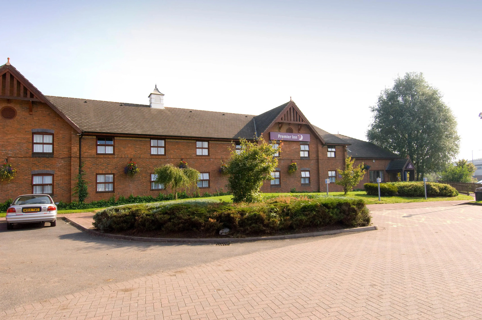 Premier Inn West Bromwich Town Centre - New Square