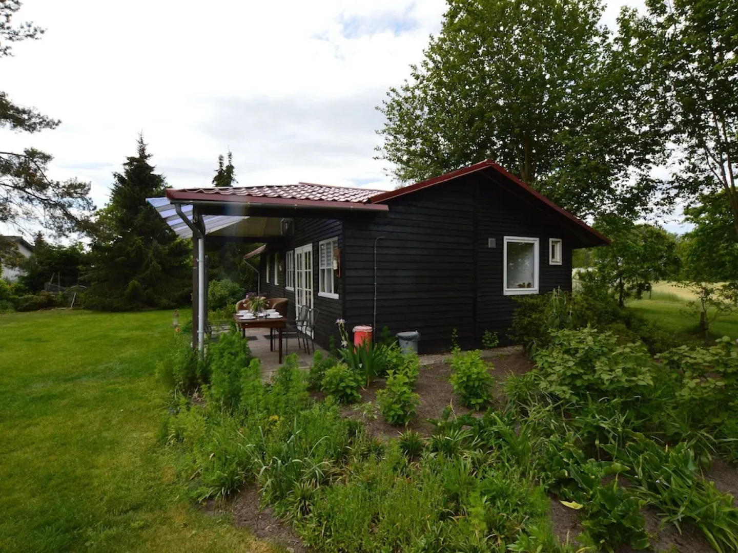 Cozy Holiday Home In Moergestel With Garden