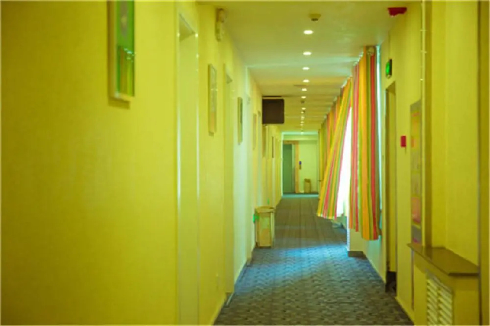 7 Days Inn·Zhangye Gaotai Central Square