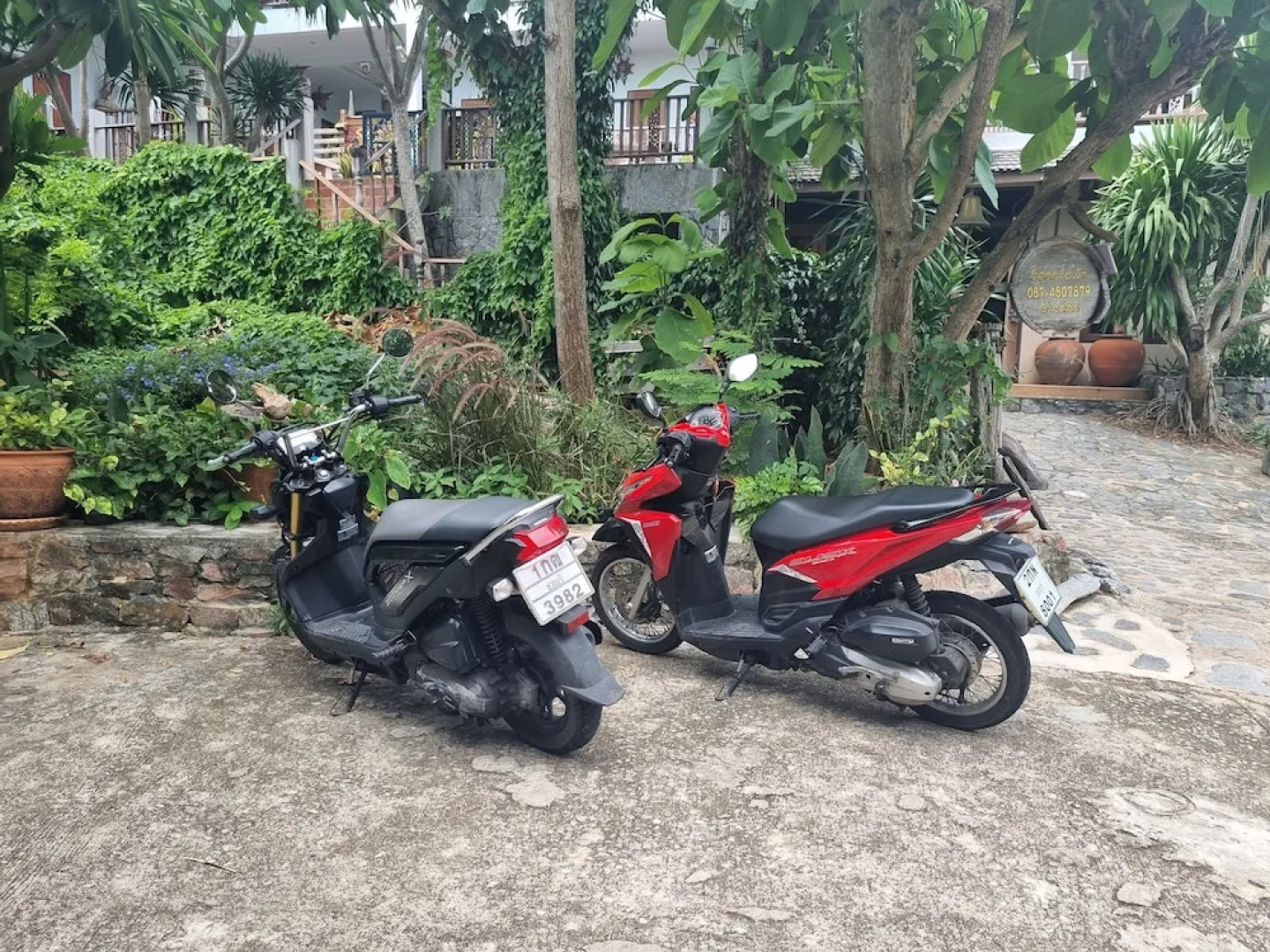 Sawasdee Sichang Resort