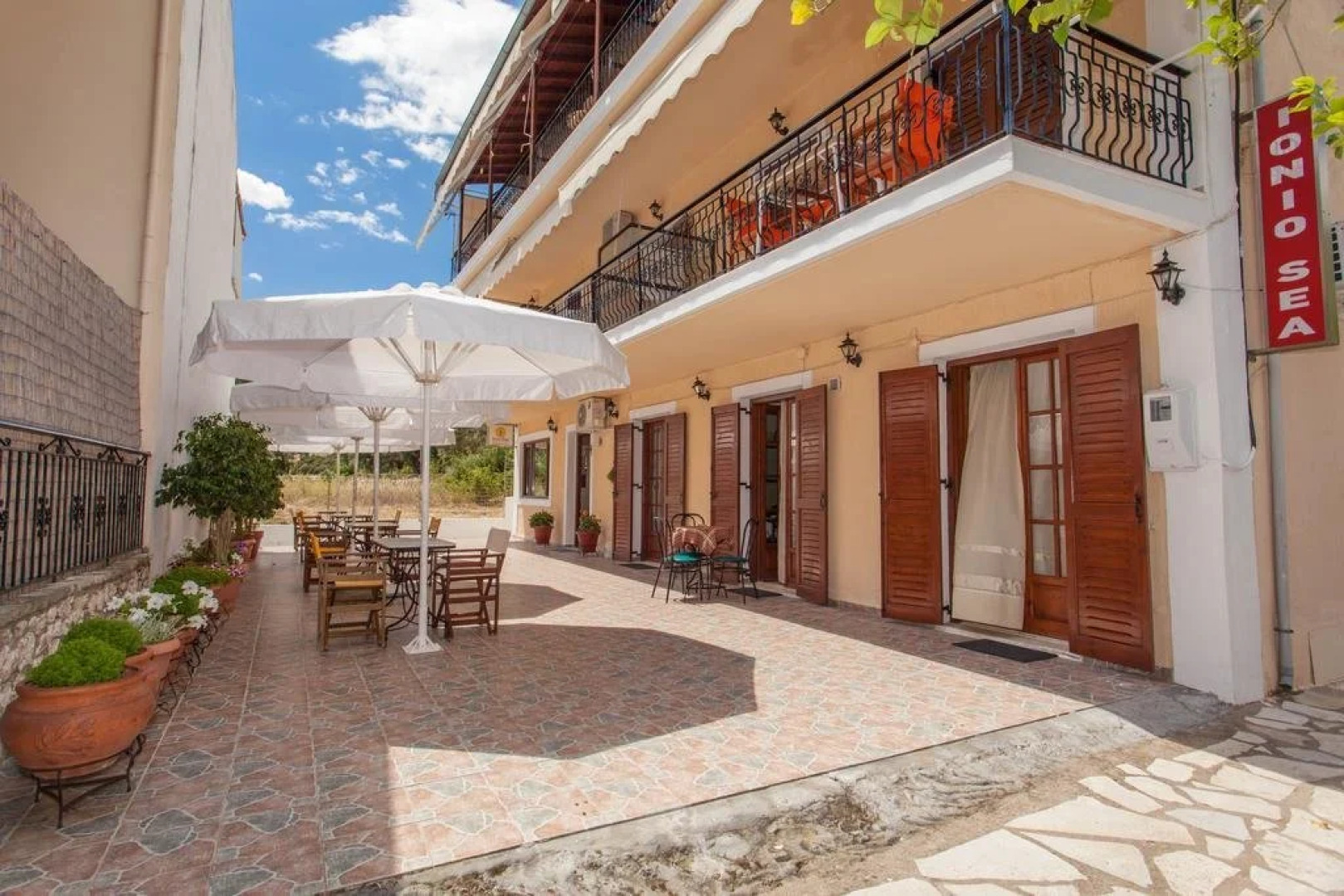 Ionio Sea Poros Studios