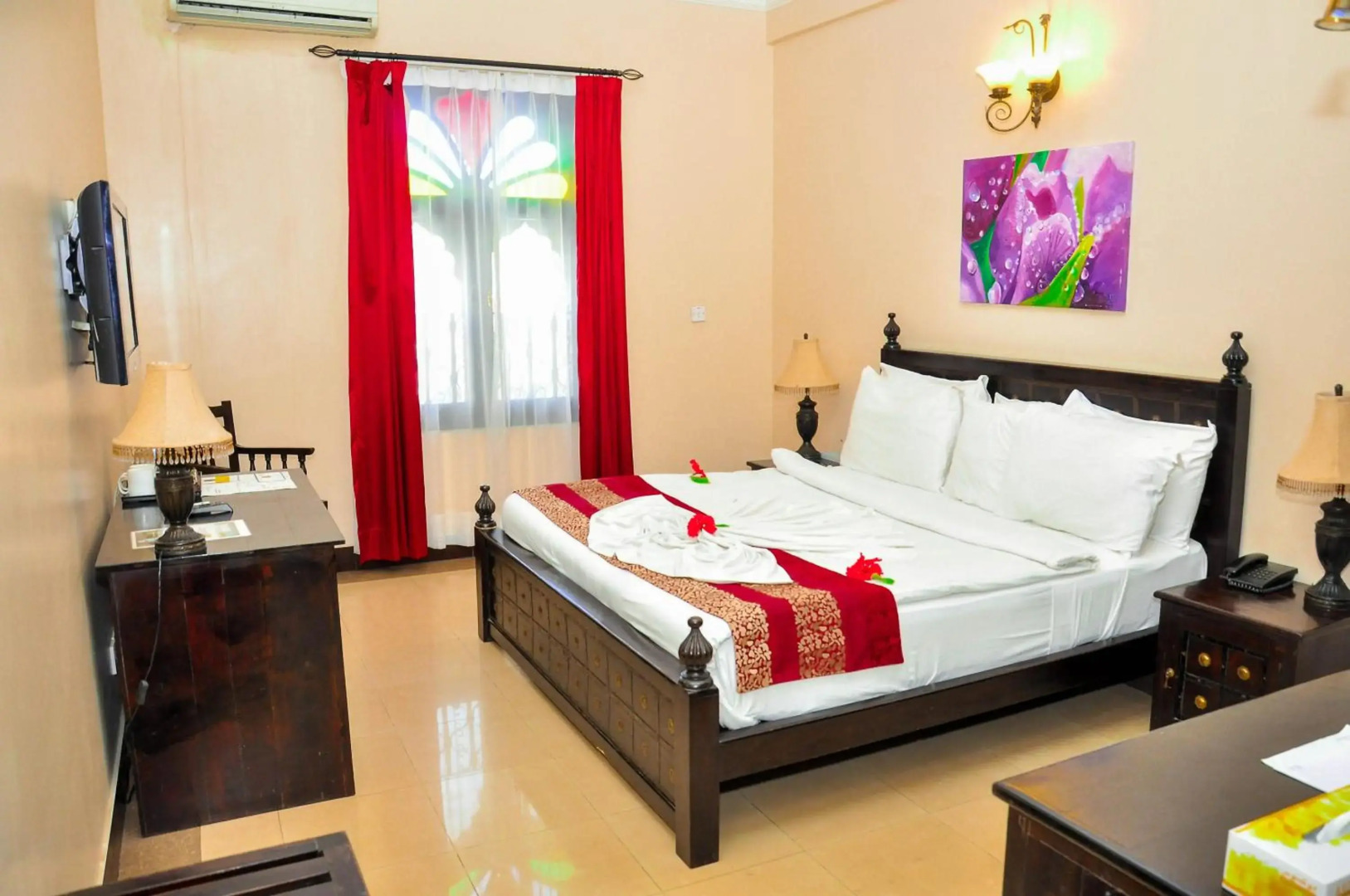 Golden Tulip Stonetown Boutique