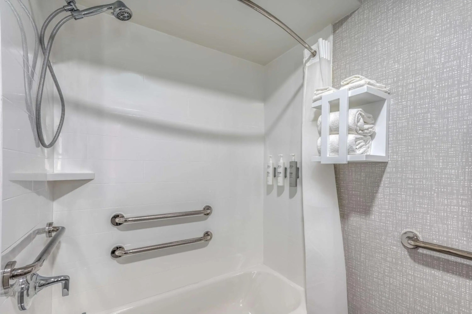 Hampton Inn New Philadelphia