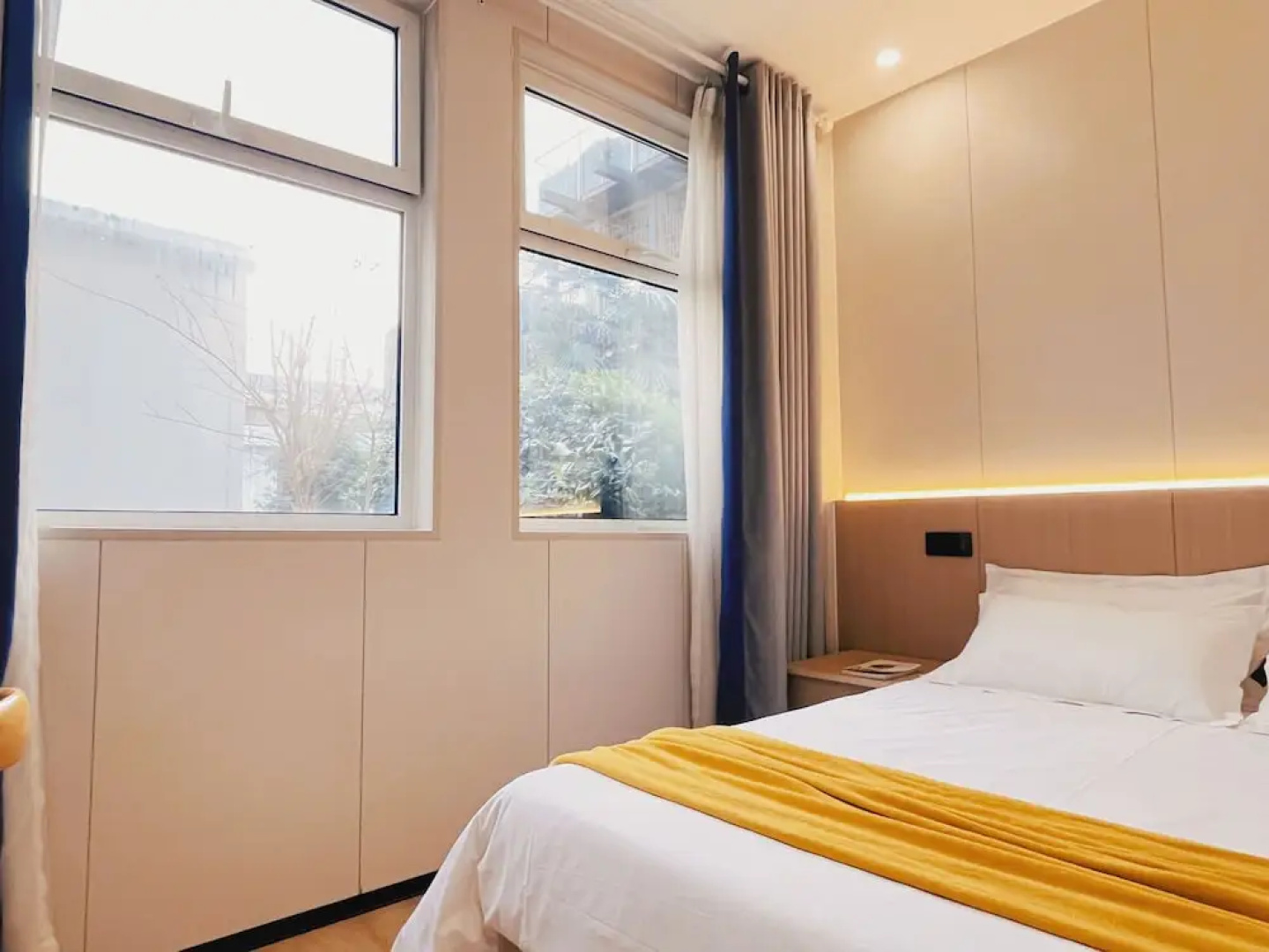 Yijia Youth Hostel