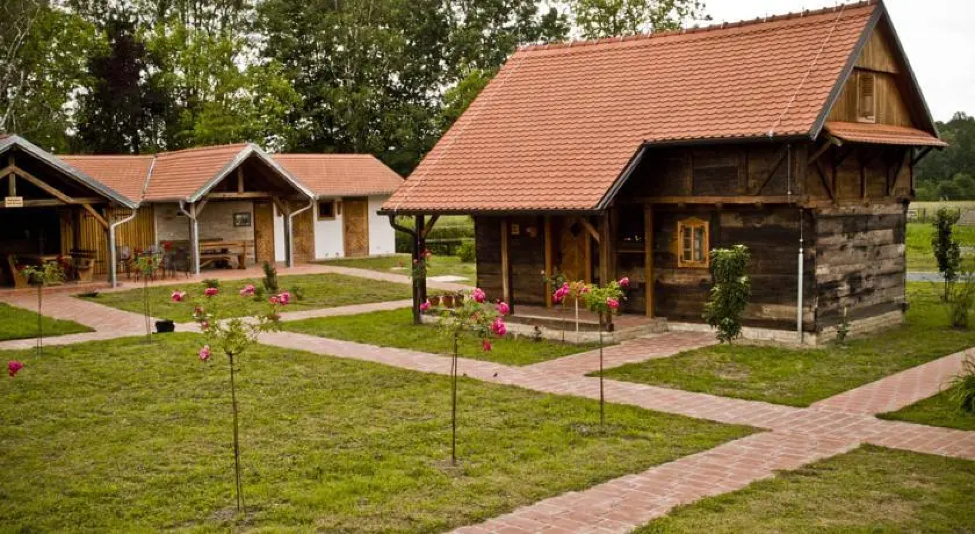 Eco Village Ekoetno Selo Strug