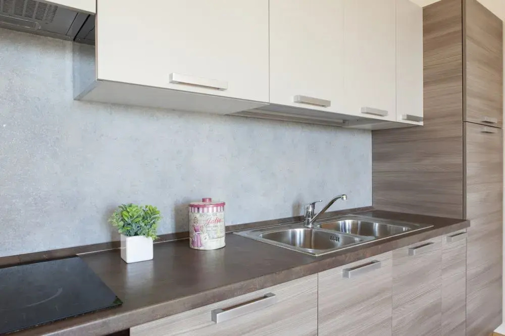 Polpenazze Halldis Apartments