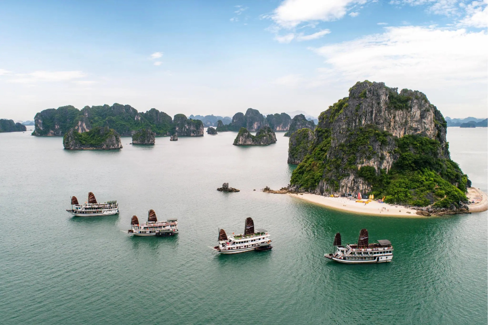 Swan Cruises Halong