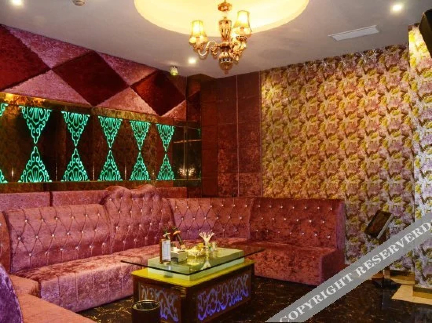 Chengzhong Blue Sky Hotel