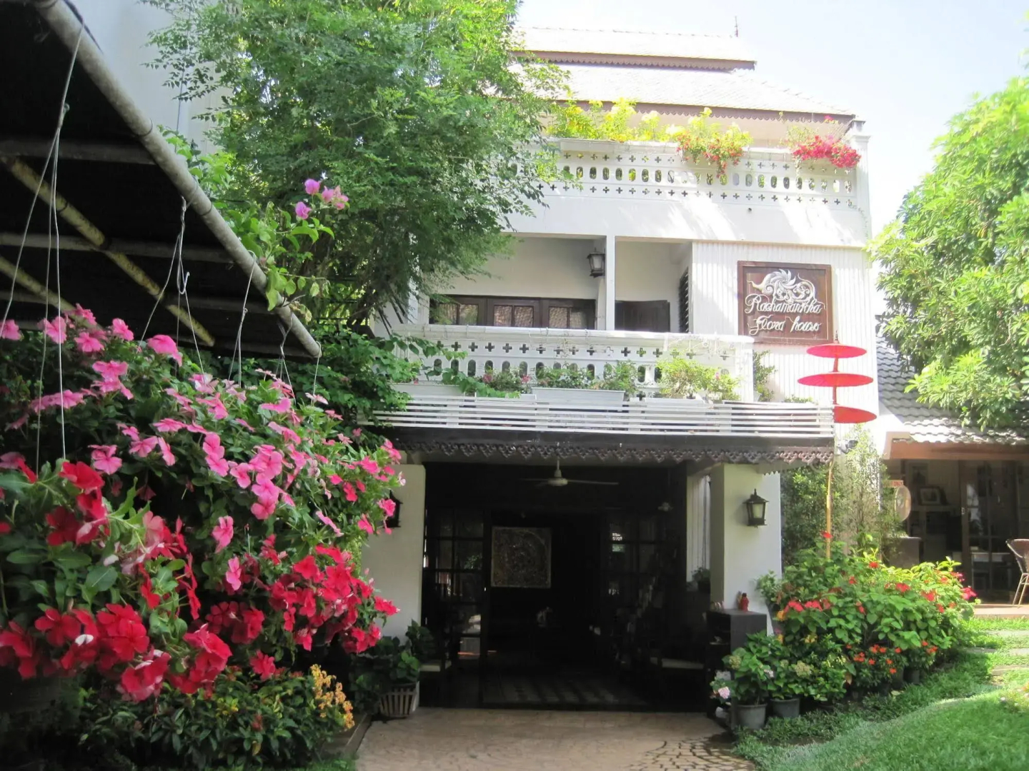 Rachamankha Flora House